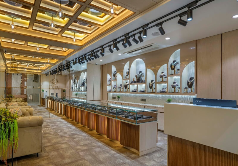 High-end Jewelry Store with Warm Color Schemes
