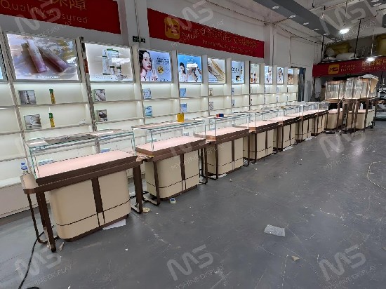 Jewelry Showcase for Australia