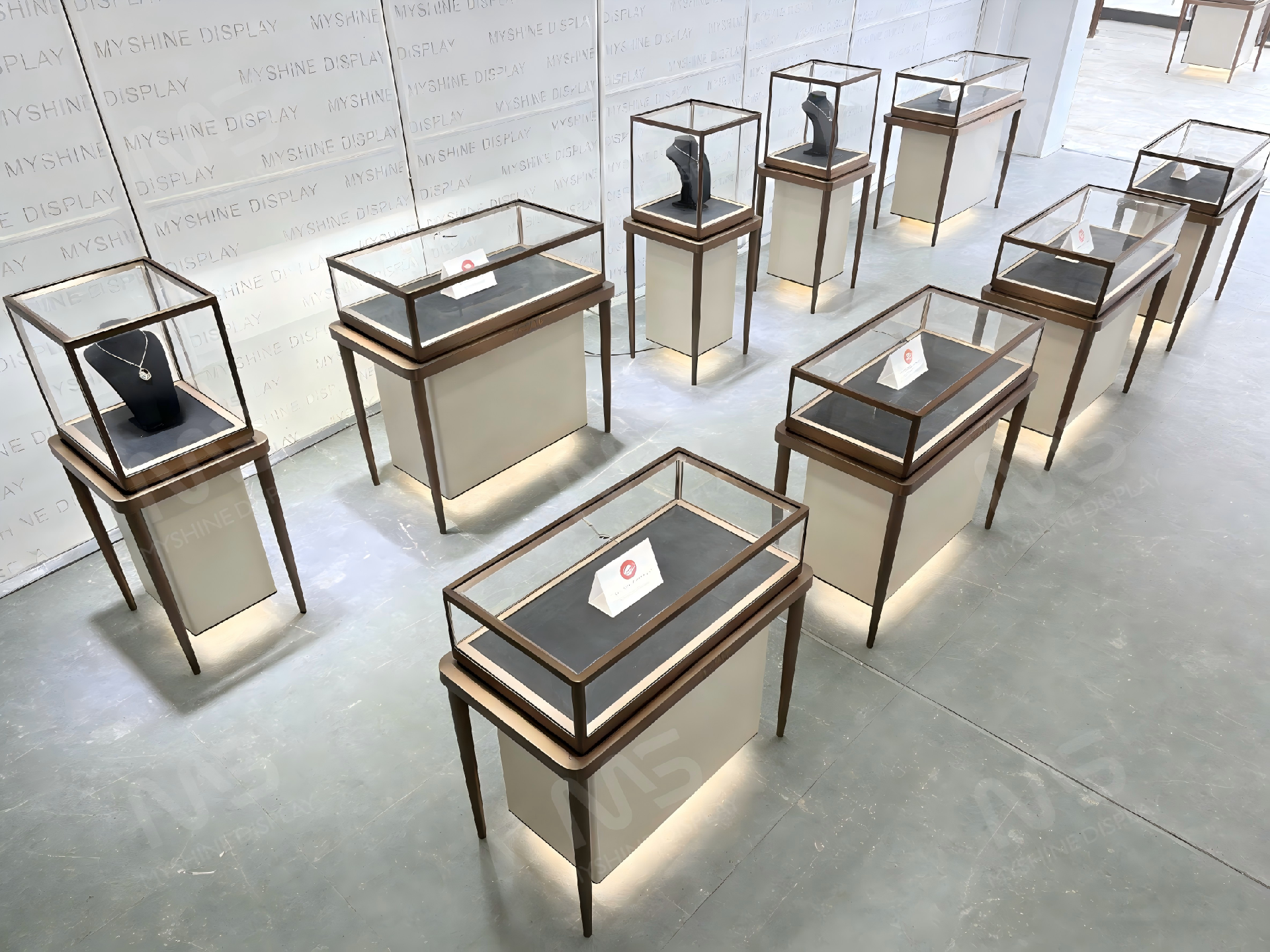 澳大利亚珠宝展示柜 (1).png