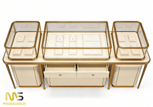 以图生成套图 - 2026-01-08T102320.756.png