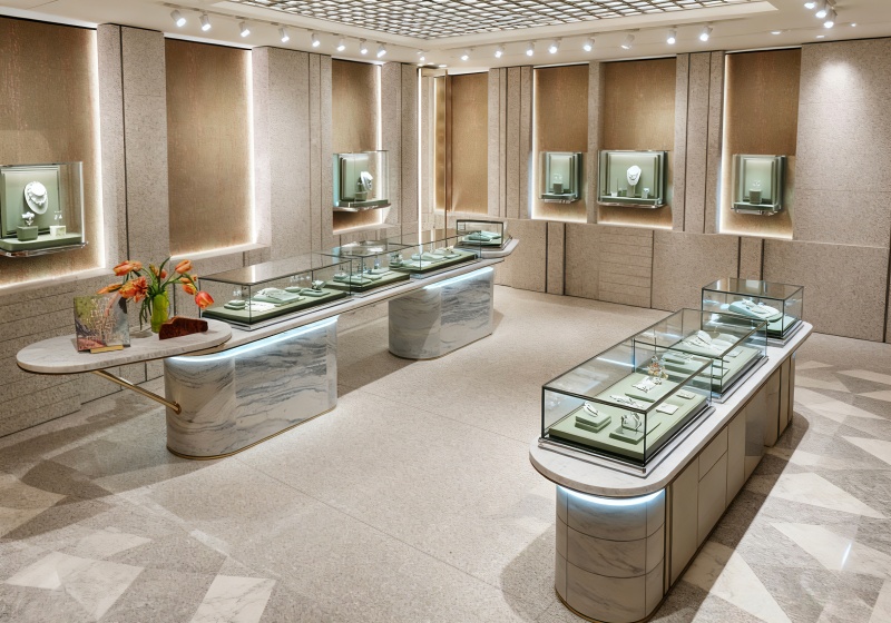 Beige Stone & Emerald Green Elegant High-End Luxury Jewelry Store