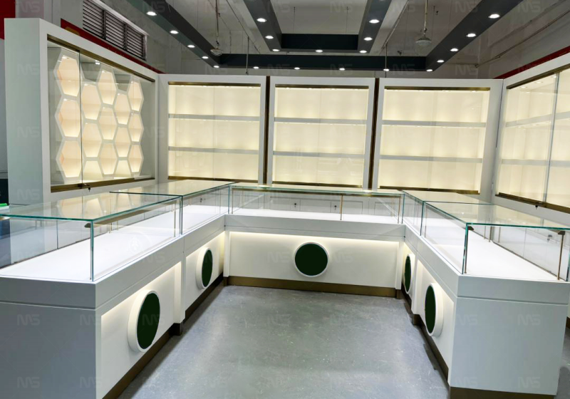 White & Gold Luxury Jewelry Display