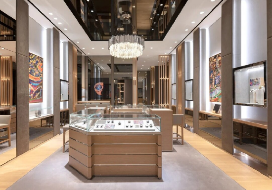 Custom Luxury Watch Showcase Design for Retail Excellence