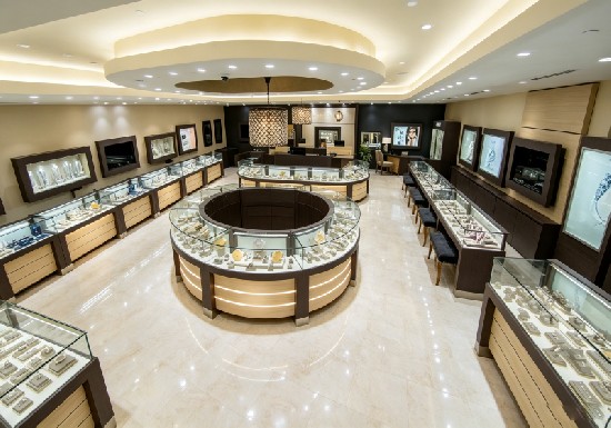 Complete Retail Solutions for Jewelry Store Display Cases