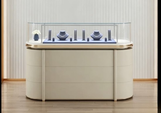 Classic Luxury Curved Jewelry Showcase