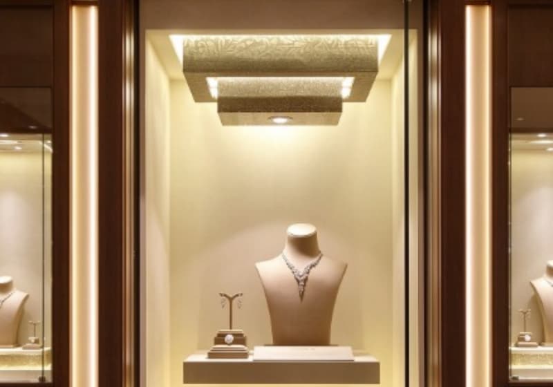 Luxury Wood Wall Mounted Jewelry Display Cabinet