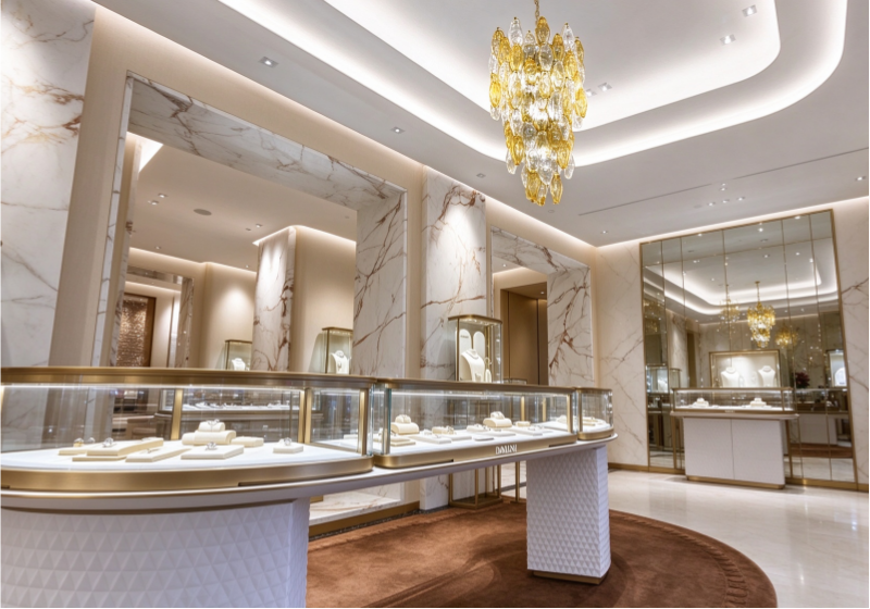 Luxury Marble Style Jewelry Boutique Full Store Fit-out, Curved Glass Island & Freestanding Jewelry Display Showcase
